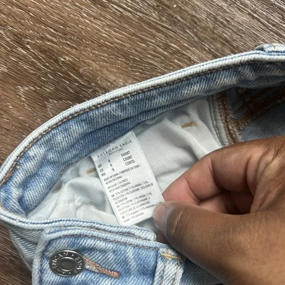 American Eagle Women Size 8 Jeans Mom Straight Light Wash Pants Strigid Stretch - Picture 7 of 16